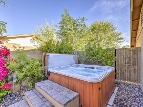 Scottsdale Vacation Home Six Bedroom & Private Pool