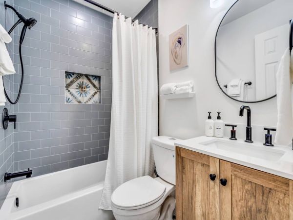 Luxury Holmes Beach Vacation Rental - Anna Maria Island Townhome with Pool & Golf Cart