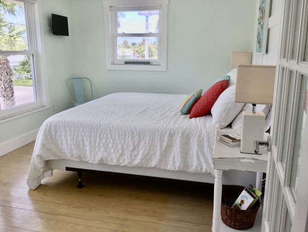 Anna Maria Island Holmes Beach Home 978271