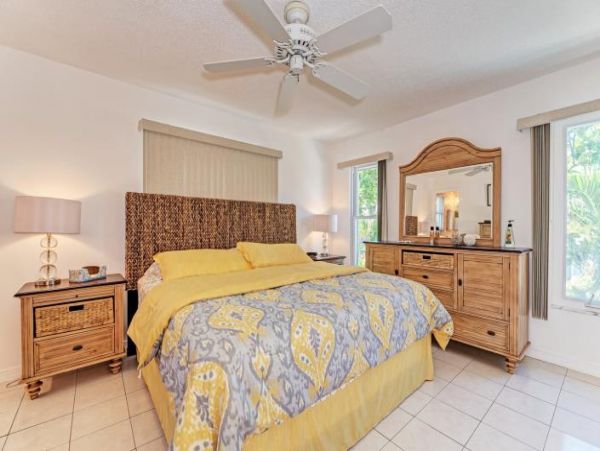 Anna Maria Two Bedroom Walk to Beach Vacation Home with Pool
