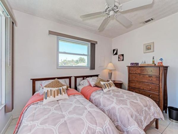 Anna Maria Two Bedroom Walk to Beach Vacation Home with Pool