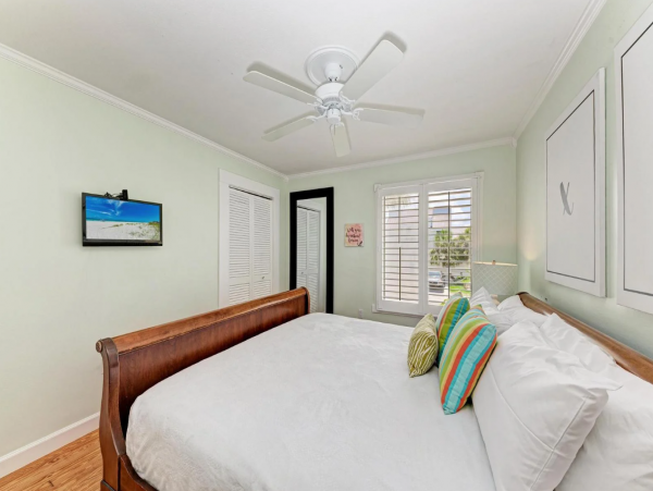 Spacious Vacation Rental with Canal View in Anna Maria