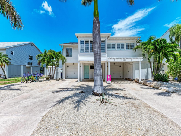 Spacious Vacation Rental with Canal View in Anna Maria