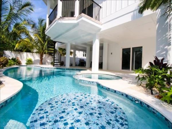 Anna Maria Island Holmes Beach Home 978280