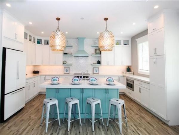 Anna Maria Island Holmes Beach Home 978280