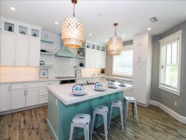 Anna Maria Island Holmes Beach Home 978280