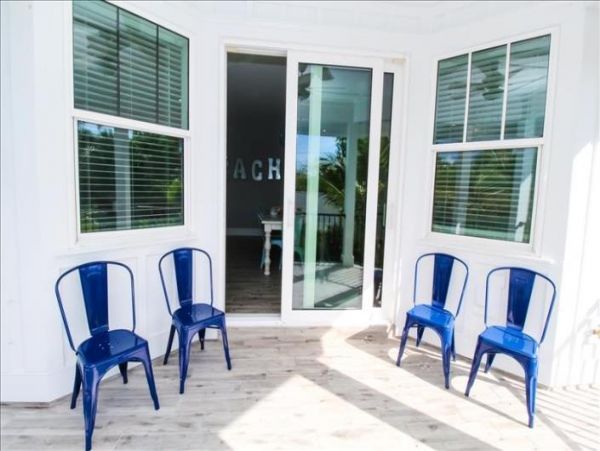 Anna Maria Island Holmes Beach Home 978280