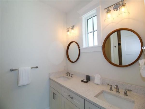 Anna Maria Island Holmes Beach Home 978280