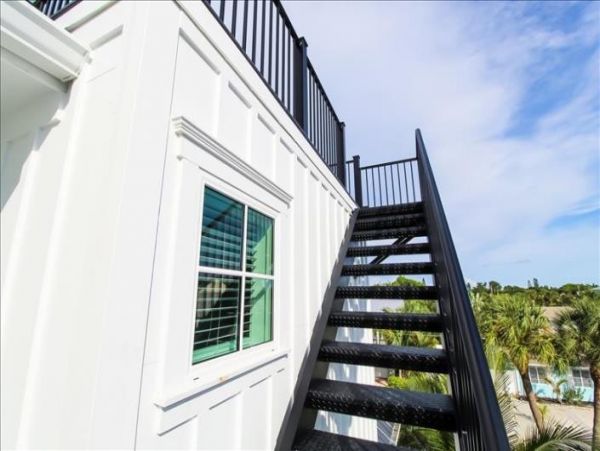 Anna Maria Island Holmes Beach Home 978280