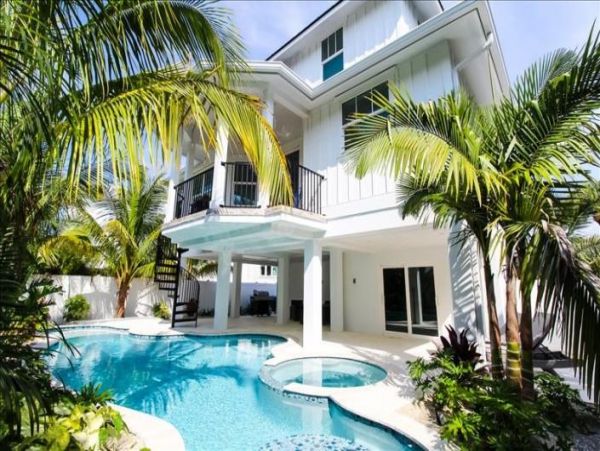 Anna Maria Island Holmes Beach Home 978280