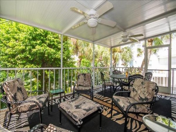 Short Walk to Beach Holmes Beach Vacation Pool Town Home