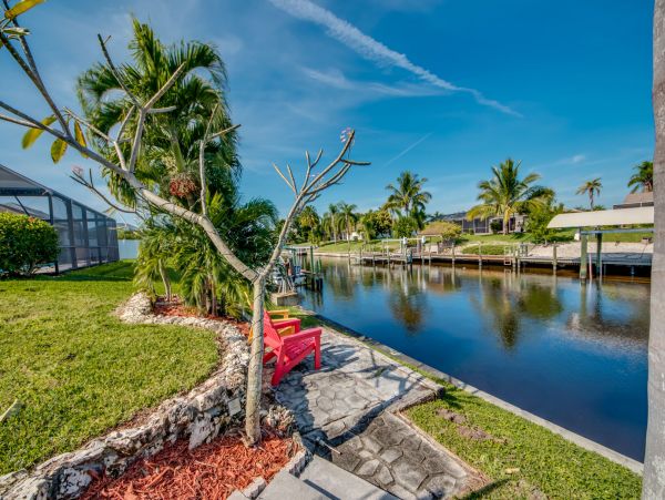 Three Bedrooms Cape Coral Vacation Rental Home