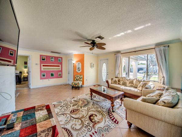Three Bedrooms Cape Coral Vacation Rental Home
