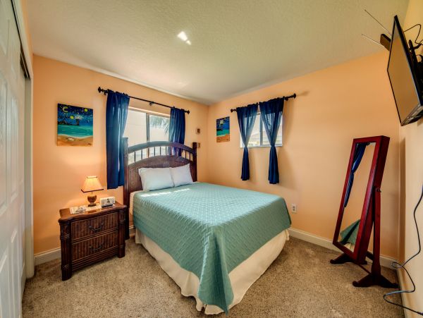 Three Bedrooms Cape Coral Vacation Rental Home