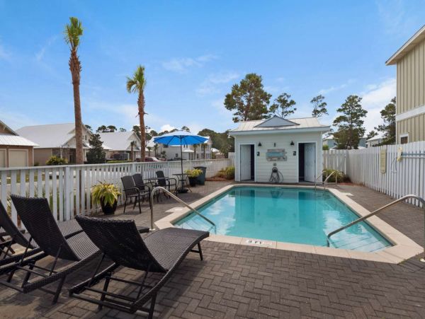 Santa Rosa Vacation Home Four Bedrooms Short Walk To Beach