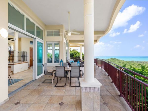 Five Bedroom Ocean View Vacation Home in Puerto Rico