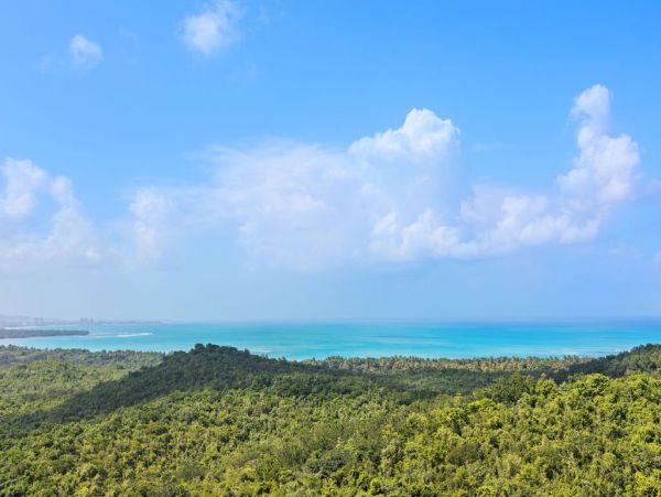 Five Bedroom Ocean View Vacation Home in Puerto Rico
