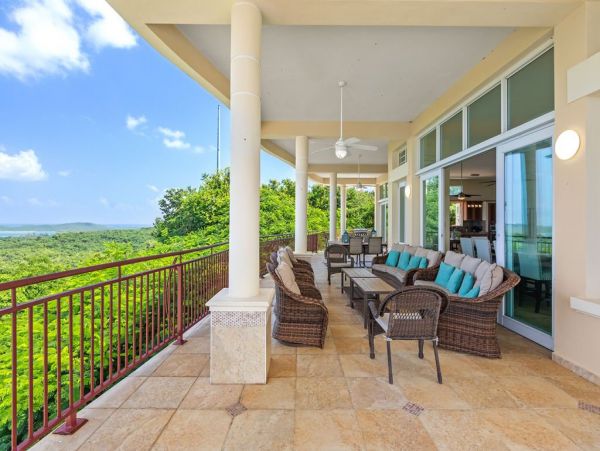Five Bedroom Ocean View Vacation Home in Puerto Rico
