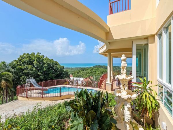 Five Bedroom Ocean View Vacation Home in Puerto Rico