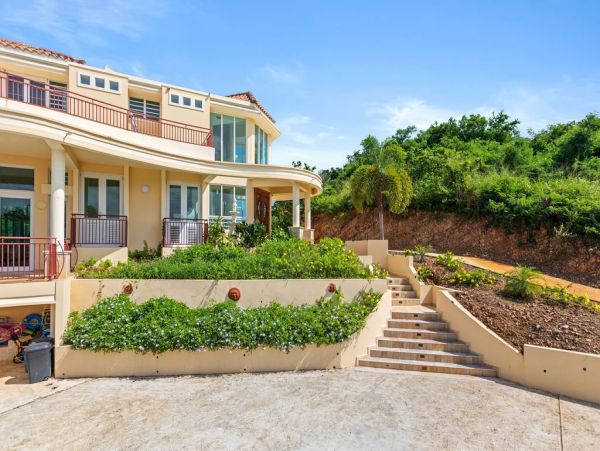 Five Bedroom Ocean View Vacation Home in Puerto Rico