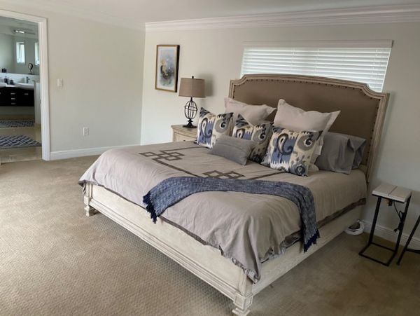 Naples Luxury Vacation Pool Home Sleeps Eight Guests