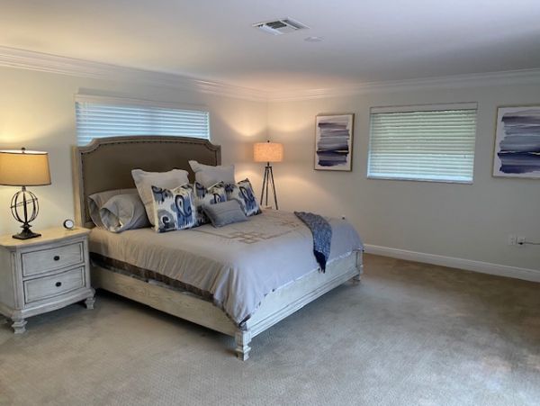 Naples Luxury Vacation Pool Home Sleeps Eight Guests