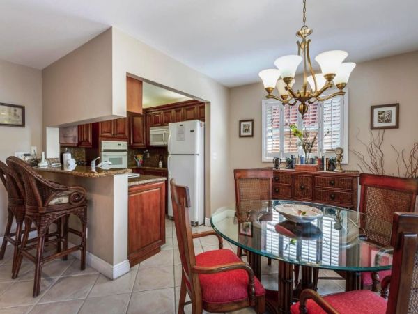 Sanibel 2 Bedroom 2 Bath Beachfront Condo