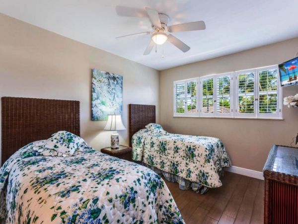 Sanibel 2 Bedroom 2 Bath Beachfront Condo