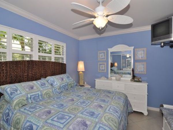 Beachside Sanibel Suite