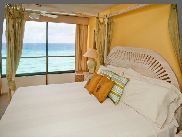 Barbados Condo 978419