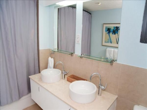 Barbados Condo 978420