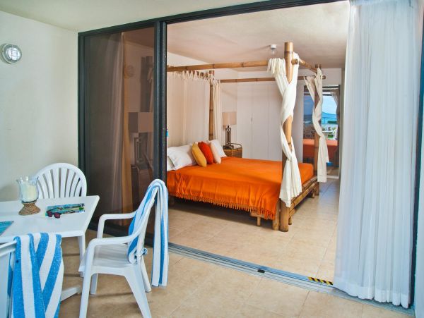 Barbados Condo 978421