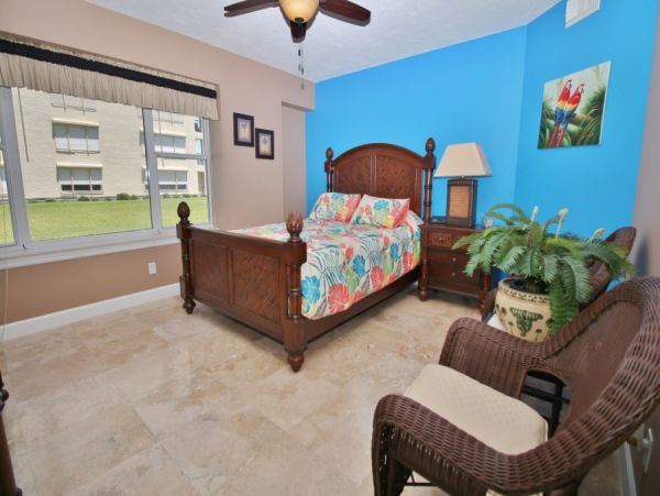 New Smyrna Beach Condo 978445