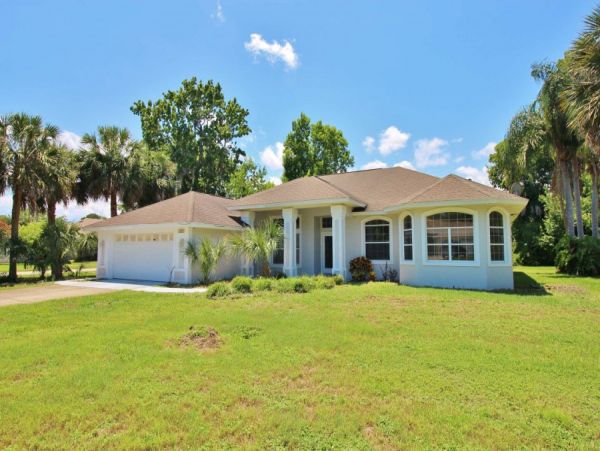 New Smyrna Beach Home 978461