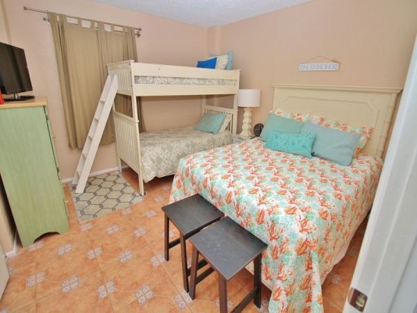 New Smyrna Beach Condo 978467