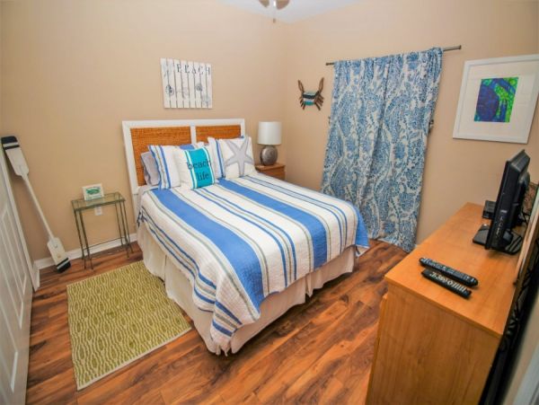 New Smyrna Beach Vacation Condo Three Bedrooms Walk To Beach