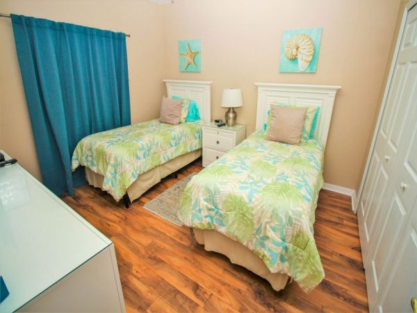 New Smyrna Beach Vacation Condo Three Bedrooms Walk To Beach