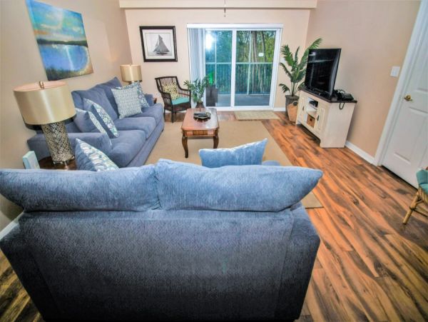 New Smyrna Beach Vacation Condo Three Bedrooms Walk To Beach