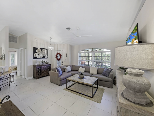 Marco Island Vacation Home Two Bedrooms with Caged Pool
