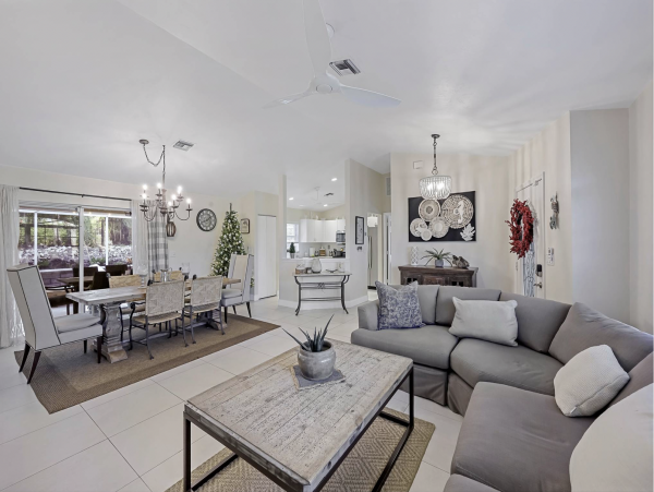 Marco Island Vacation Home Two Bedrooms with Caged Pool