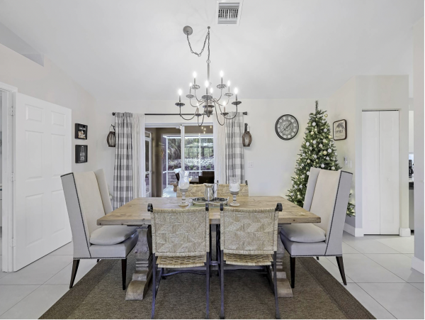 Marco Island Vacation Home Two Bedrooms with Caged Pool