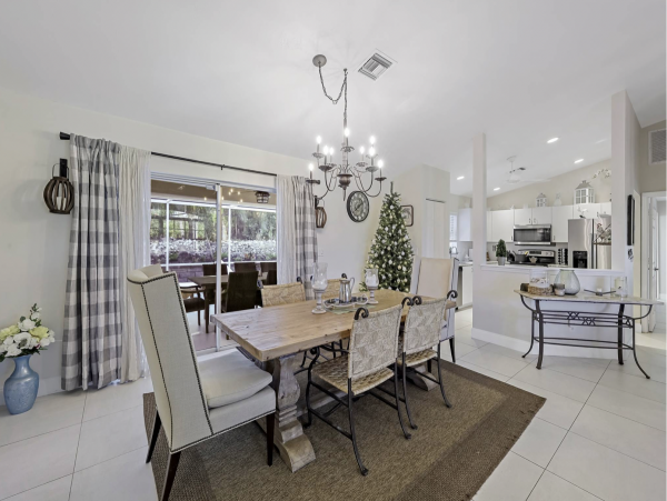 Marco Island Vacation Home Two Bedrooms with Caged Pool