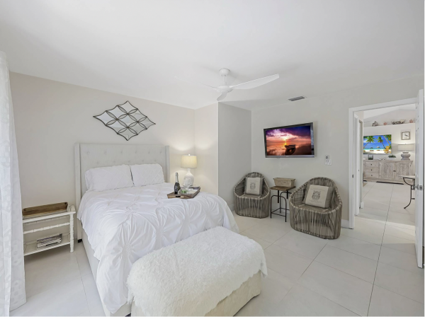 Marco Island Vacation Home Two Bedrooms with Caged Pool