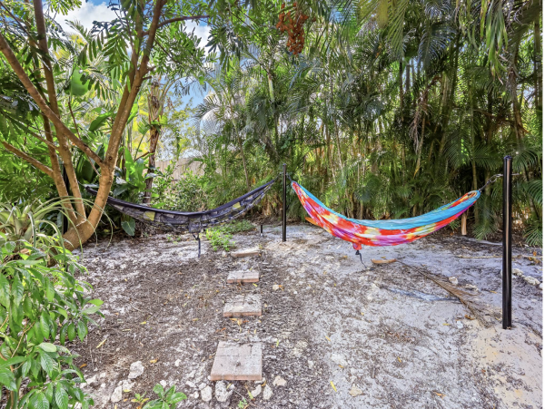 Marco Island Vacation Home Two Bedrooms with Caged Pool