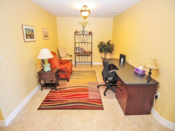 New Smyrna Beach Vacation Condo Located on Beach Sleeps Six