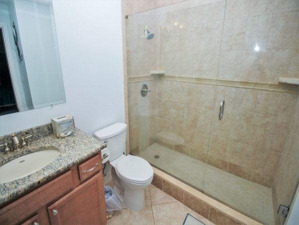 New Smyrna Beach Vacation Condo Located on Beach Sleeps Six