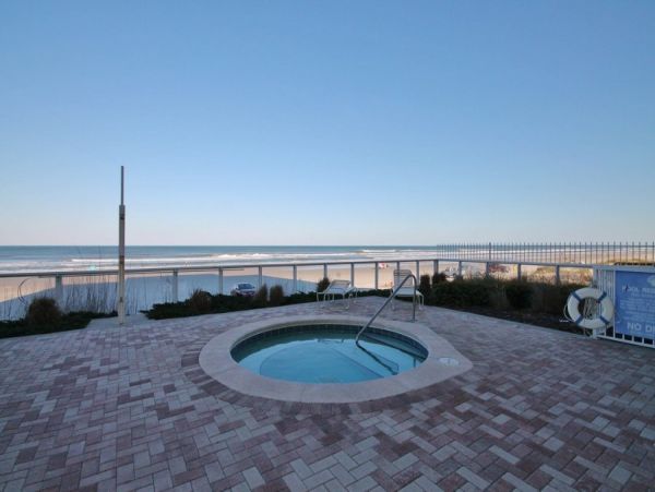 New Smyrna Beach Vacation Condo Located on Beach Sleeps Six