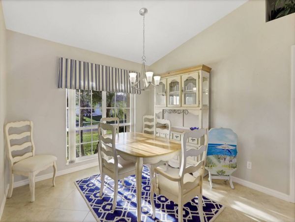 Beautiful Canal Views 3 Bedroom Home with Caged Pool