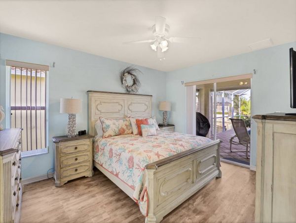 Beautiful Canal Views 3 Bedroom Home with Caged Pool