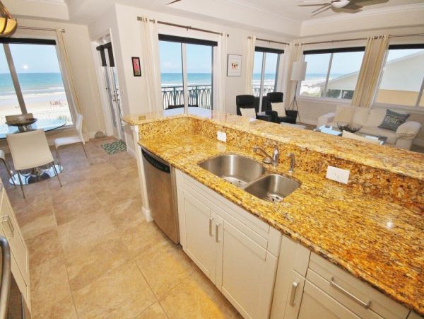 New Smyrna Beach Condo 978530